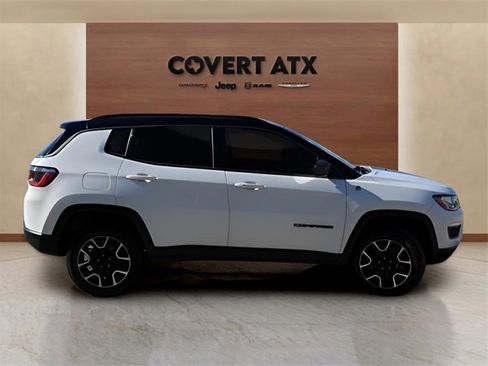 Used 2019 Jeep Compass Trailhawk w/ Cold Weather Group image 6