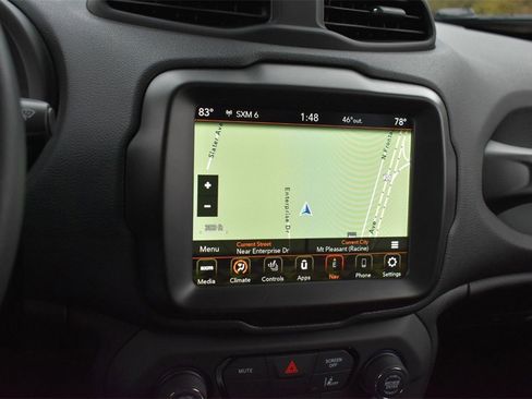 Used 2022 Jeep Renegade Trailhawk w/ Trailer Tow Group image 18