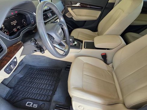 Used 2019 Audi Q5 Prestige w/ Prestige Package AWD/4WD image 6