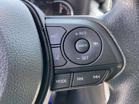 Used 2025 Toyota RAV4 XLE w/ Convenience Package FWD image 33
