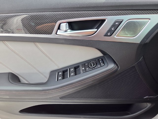 Used 2019 Genesis G80 3.3T Sport RWD image 20