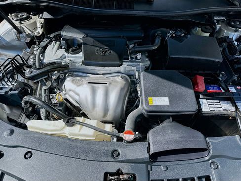 Used 2016 Toyota Camry LE image 29