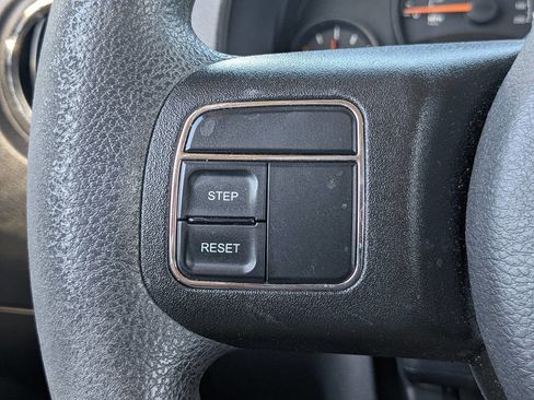 Used 2017 Jeep Patriot Sport w/ Power Value Group image 28