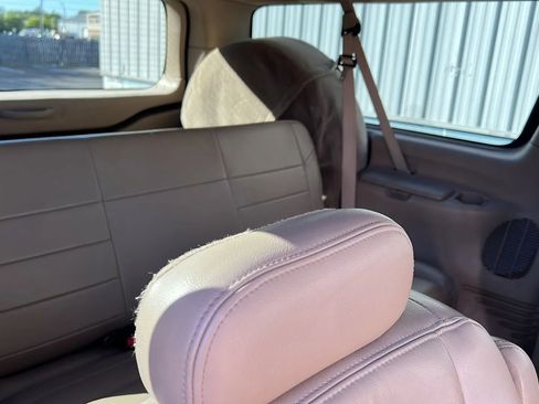 Used 2004 Ford Excursion Limited image 20