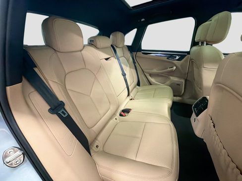 New 2026 Porsche Macan AWD/4WD image 29