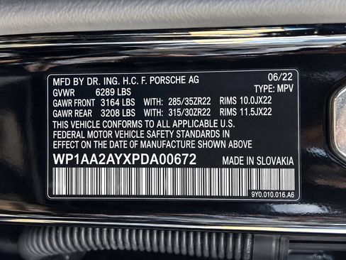 Used 2023 Porsche Cayenne AWD/4WD image 15