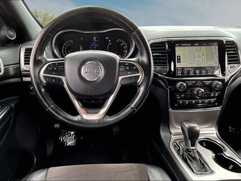 Used 2020 Jeep Grand Cherokee Altitude AWD/4WD image 8