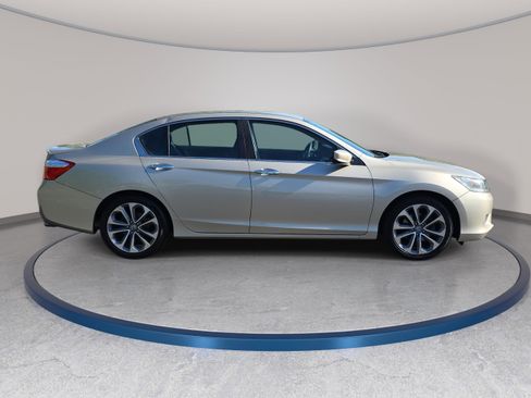 Used 2014 Honda Accord Sport image 4