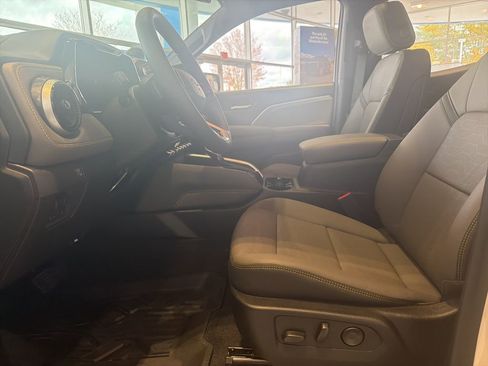 New 2026 Chevrolet Colorado ZR2 w/ Technology Package image 16