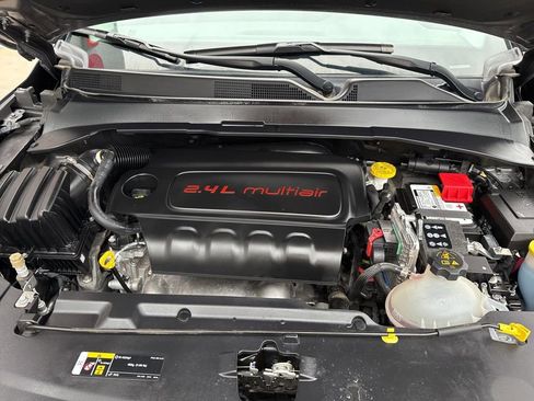 Used 2022 Jeep Compass Limited image 25