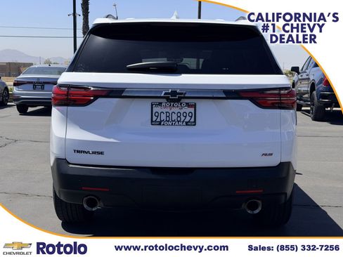 Used 2022 Chevrolet Traverse RS w/ LPO, Cargo Package FWD image 5