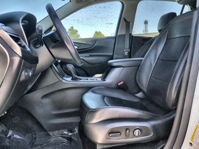 Used 2020 Chevrolet Equinox LT w/ Sport Edition FWD image 21