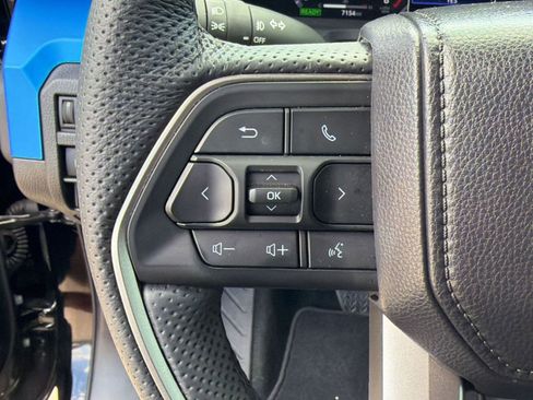 Used 2026 Toyota Tacoma TRD Off-Road w/ TRD Off Road Upgrade Package AWD/4WD image 16