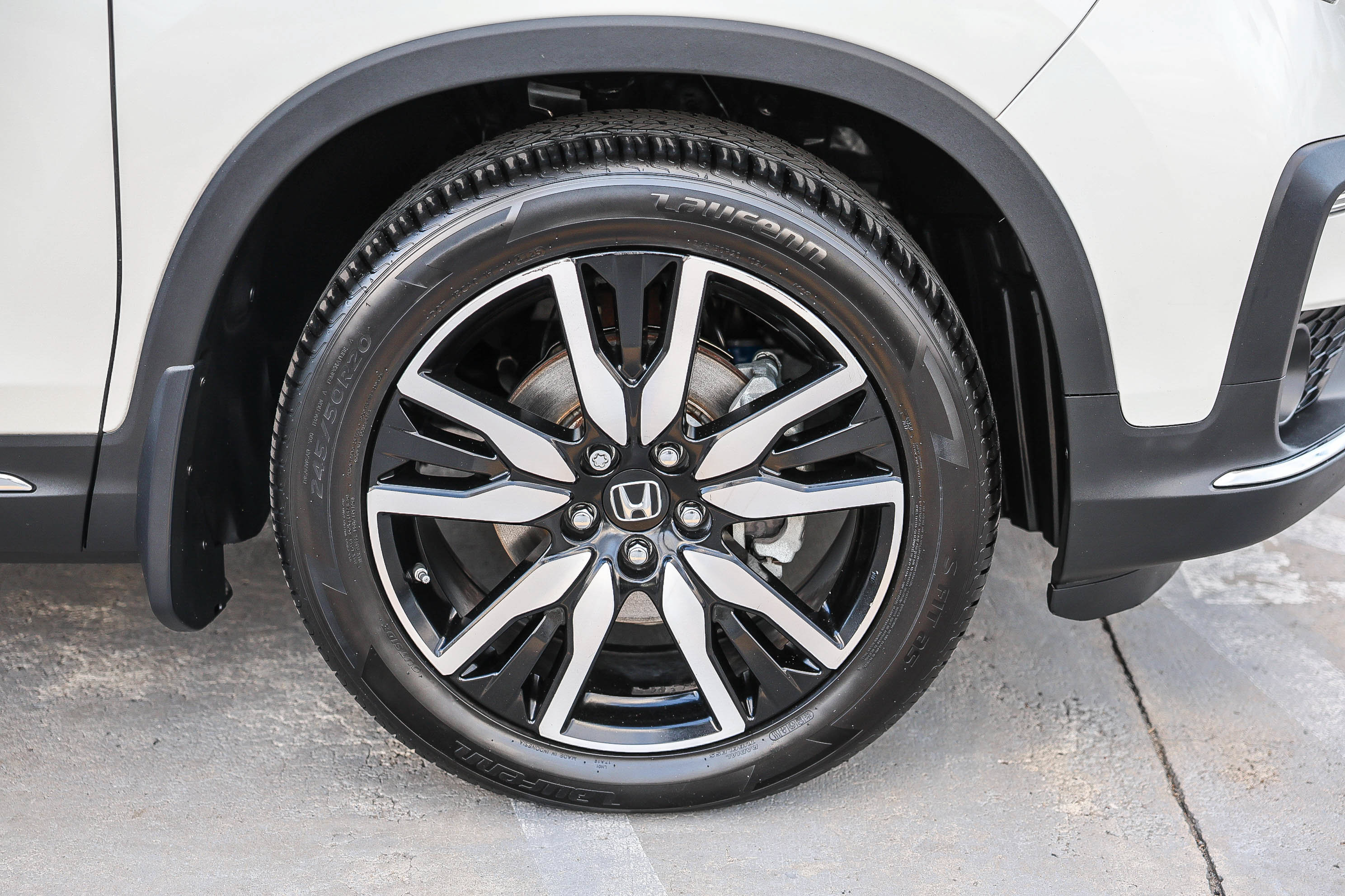 Certified 2019 Honda Pilot Touring image 35