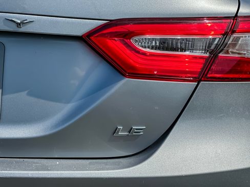 Used 2019 Toyota Camry LE FWD image 25