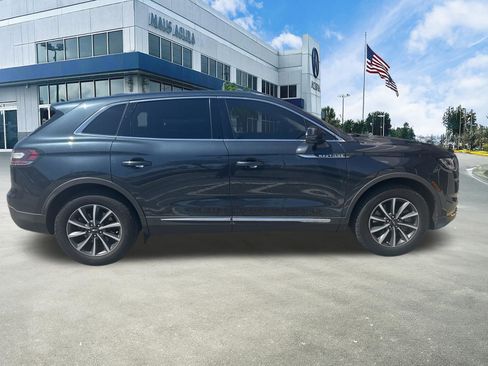 Used 2022 Lincoln Nautilus FWD image 17