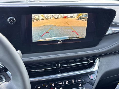 Used 2025 Buick Envista Avenir image 25