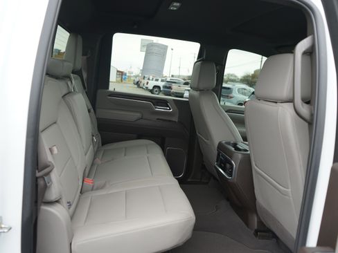 Used 2025 GMC Sierra 2500 SLT w/ SLT Convenience Package image 23