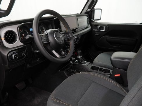 Certified 2024 Jeep Wrangler Willys image 18