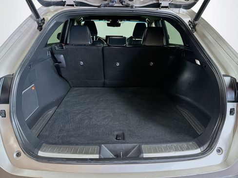 Used 2021 Toyota Venza Limited w/ Carpet Mat Package (TMS) image 24