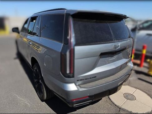 Certified 2025 Cadillac Escalade Sport Platinum AWD/4WD image 2