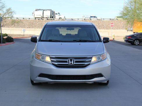 Used 2011 Honda Odyssey EX image 2