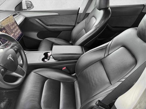 Used 2023 Tesla Model Y Long Range image 11