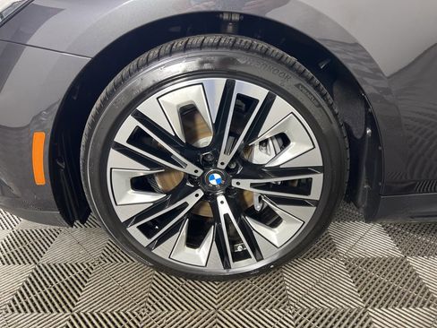 Used 2026 BMW i5 eDrive40 w/ Premium Package image 15