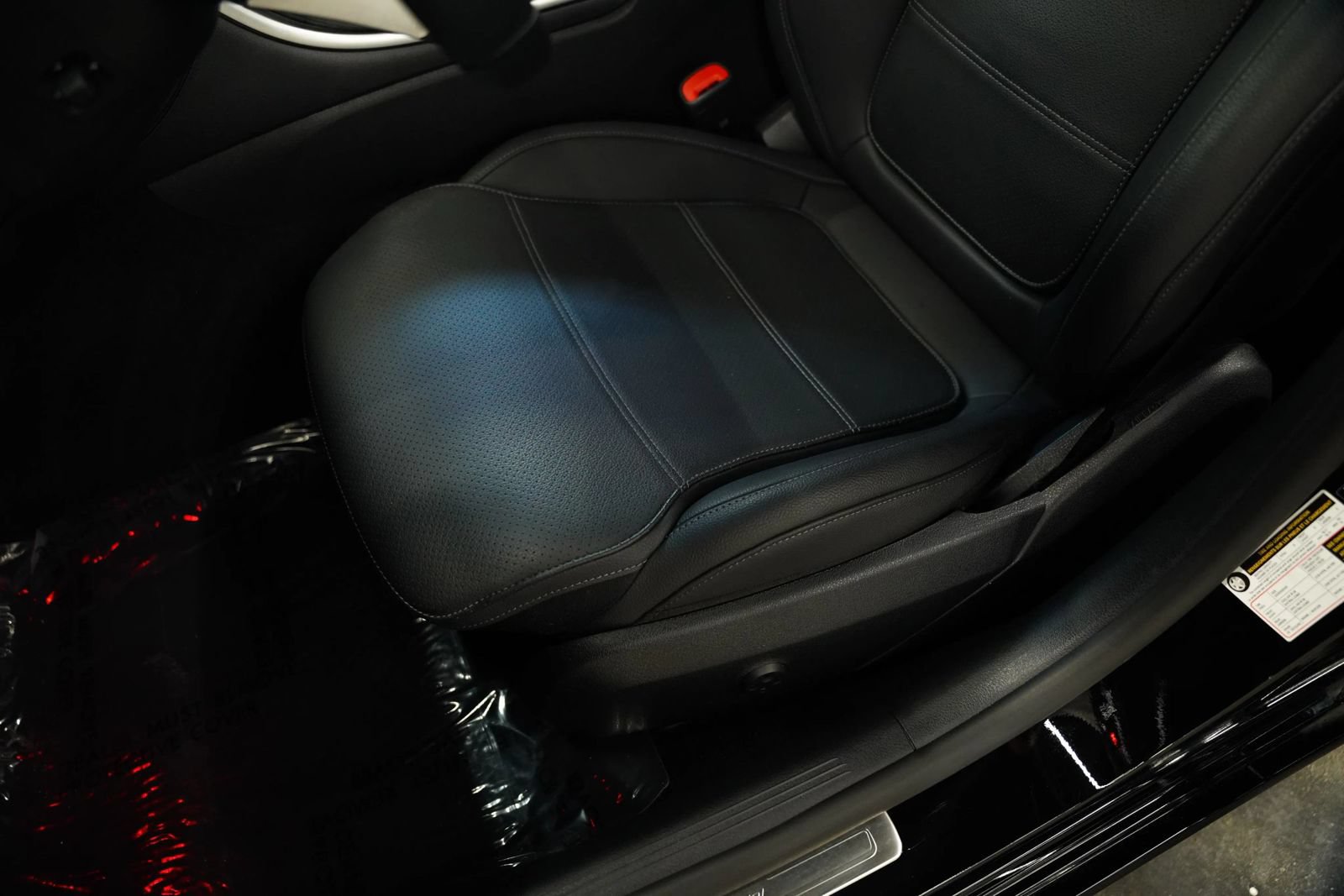 Used 2024 Mercedes-Benz C 300 4MATIC Sedan image 18