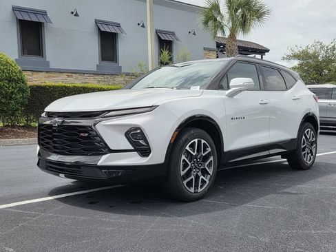 Used 2024 Chevrolet Blazer RS w/ Driver Confidence II Package FWD image 2