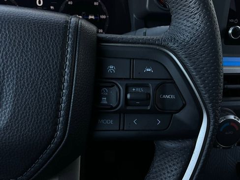 Used 2025 Toyota Tacoma TRD Off-Road image 34