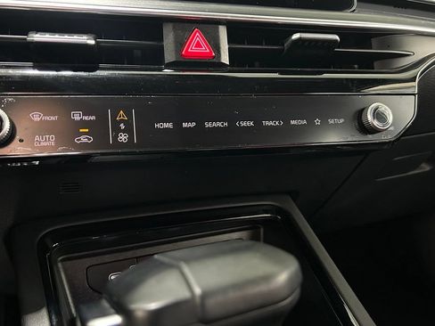 Used 2025 Kia K5 GT-Line w/ GT-Line Premium Package FWD image 39