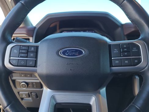 Used 2024 Ford Expedition Limited image 23