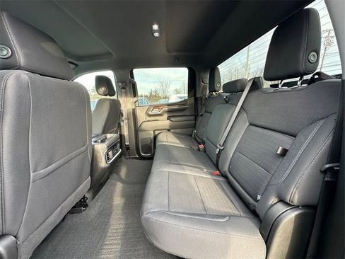 Used 2024 GMC Sierra 1500 Elevation image 21