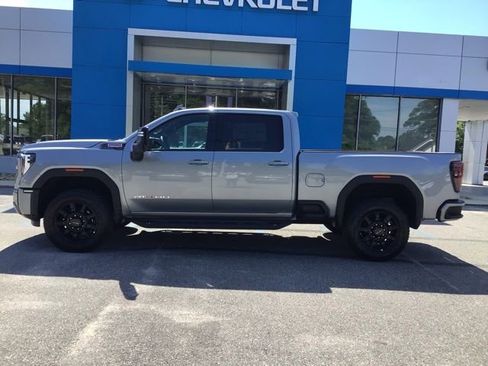 New 2026 GMC Sierra 2500 AT4 w/ AT4 Preferred Package AWD/4WD image 3