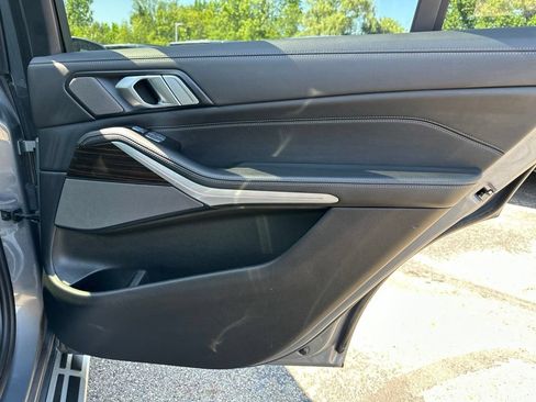 Used 2024 BMW X7 xDrive40i AWD/4WD image 30