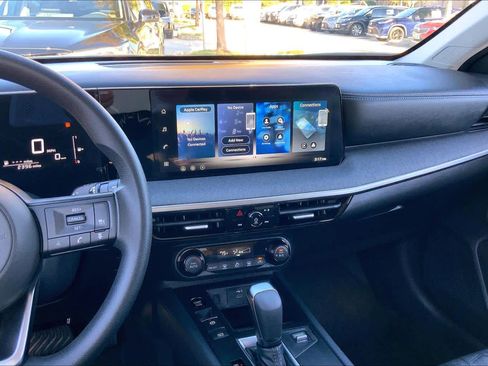 Used 2026 Nissan Kicks SV image 6