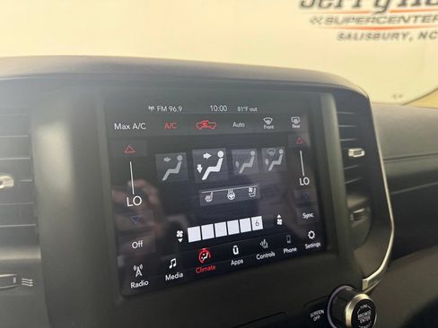 Used 2021 RAM 1500 Laramie AWD/4WD image 16