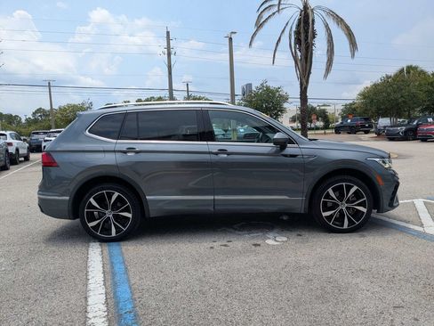 Used 2022 Volkswagen Tiguan SEL R-Line AWD/4WD image 7