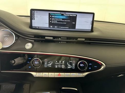 Used 2023 Genesis Electrified GV70 Advanced image 23