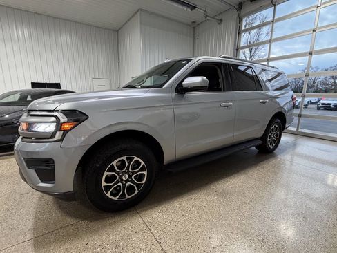 Used 2024 Ford Expedition Max XLT image 48