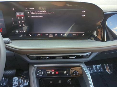 Certified 2025 Audi Q5 Premium w/ Convenience Package image 14