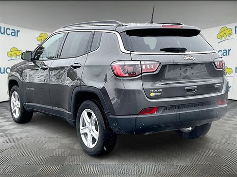 Used 2023 Jeep Compass Latitude image 4