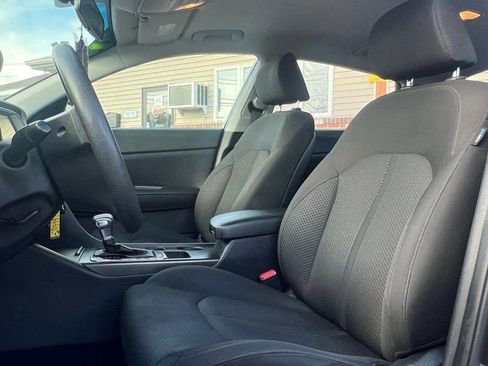 Used 2018 Kia Optima LX image 11