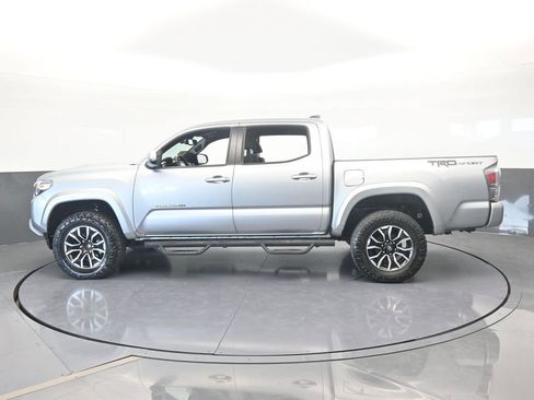 Used 2023 Toyota Tacoma 2WD Double Cab image 3