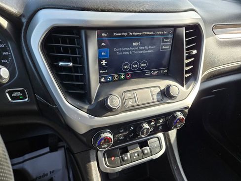 Used 2023 GMC Acadia SLE w/ Driver Convenience Package image 7