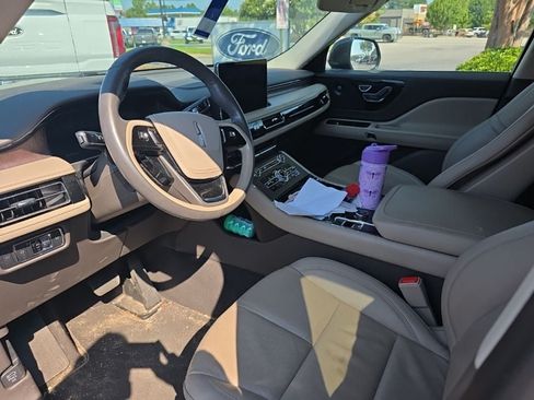 Used 2022 Lincoln Aviator Reserve w/ Elements Package Plus RWD image 11