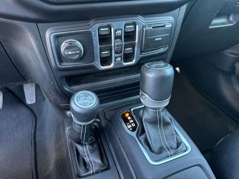 Used 2023 Jeep Wrangler Unlimited Sahara w/ Cold Weather Group image 8