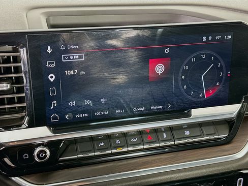 Used 2025 GMC Sierra 1500 SLT image 19