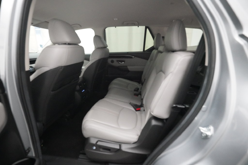 Used 2024 Honda Pilot EX-L image 16